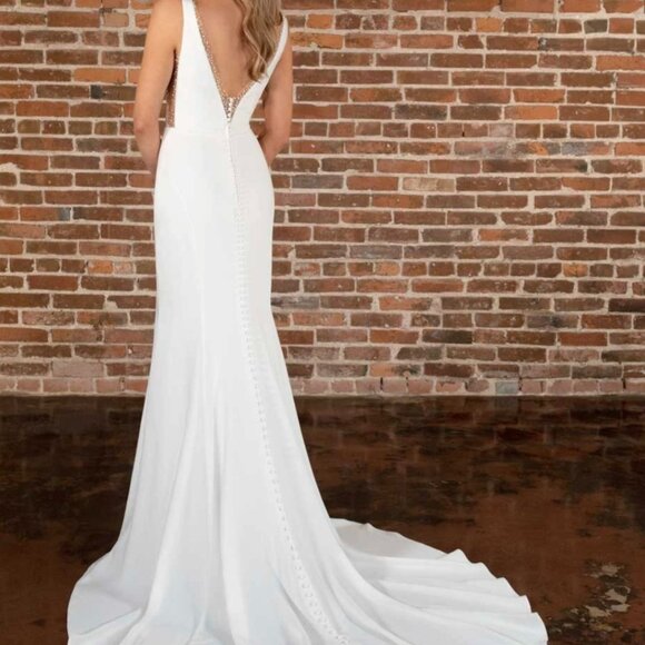 Essense of Australia Wedding Dress Style D3763 - Picture 4 of 15